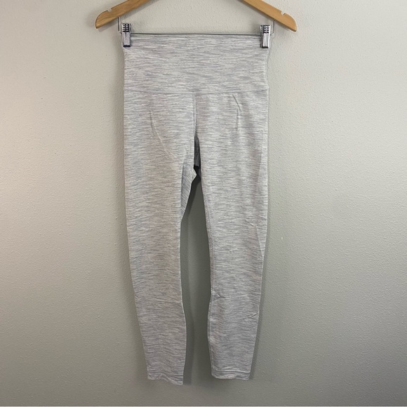 lululemon athletica Pants - Lululemon Wunder Under HR Tight 25” White Legging Women’s 6
